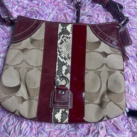 Coach Signature Shoulder Bag - Picture 6 of 8